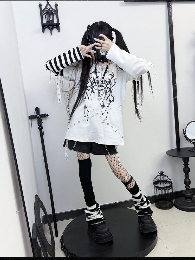 Strap Chain with Kei White/Black Decorations Jirai Shorts