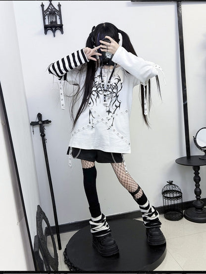 Strap Chain with Kei White/Black Decorations Jirai Shorts