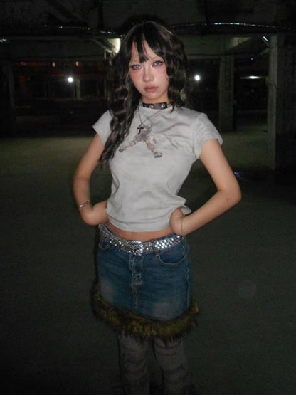 Weiß-graues Cyberpunk-Grafik-T-Shirt