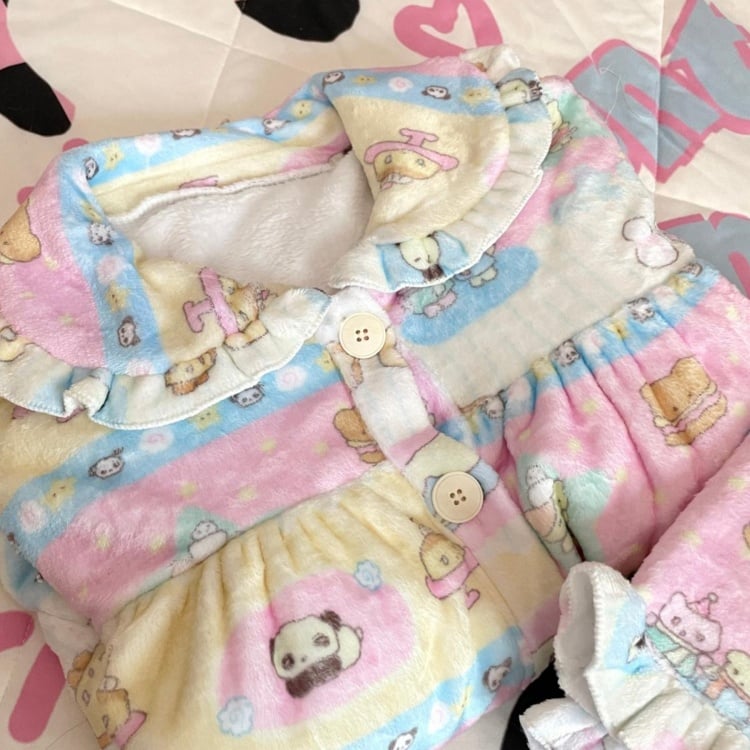 カラフルなピーターパンカラーの厚手パジャマセット