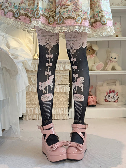 Süße Lolita-Strumpfhose mit Karussell-Print