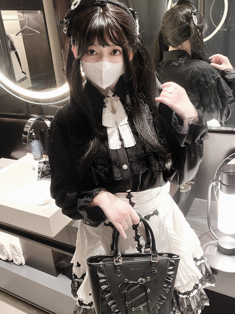 Jirai Kei Bluse im Landminenstil, weiß und schwarz/ganz schwarz, mit Cape-Design aus Spitze