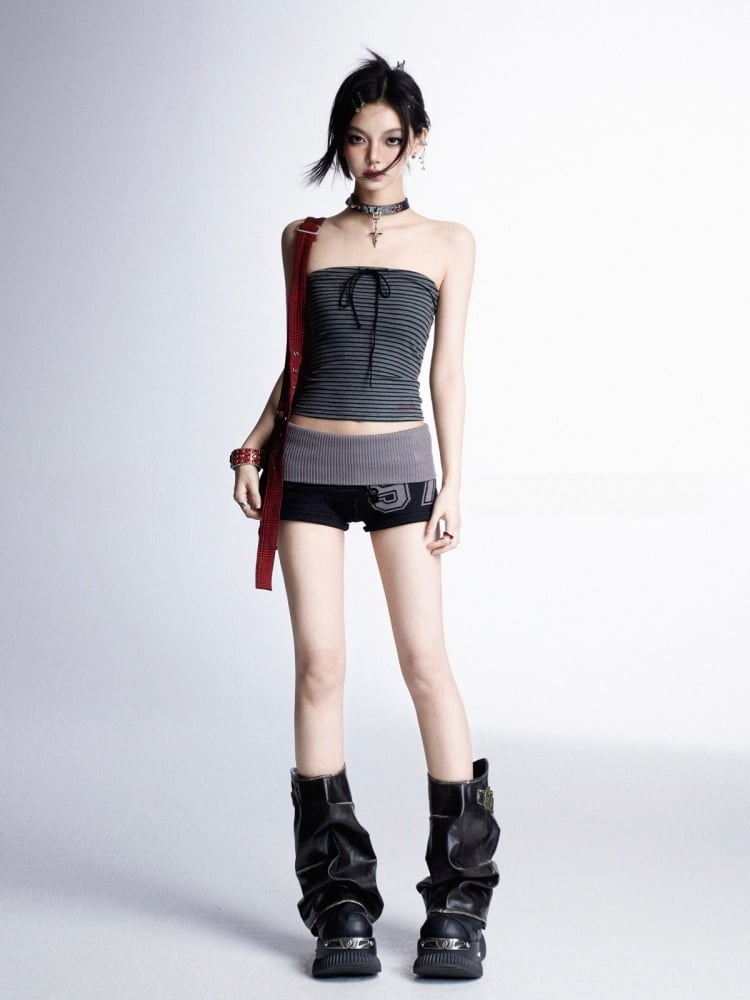 ストラップレス/ノースリーブトップとグレーのストライプが魅力的なクロップド丈ブラック