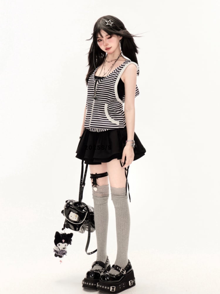 Pattern Backless Hooded Vest and Black Striped White