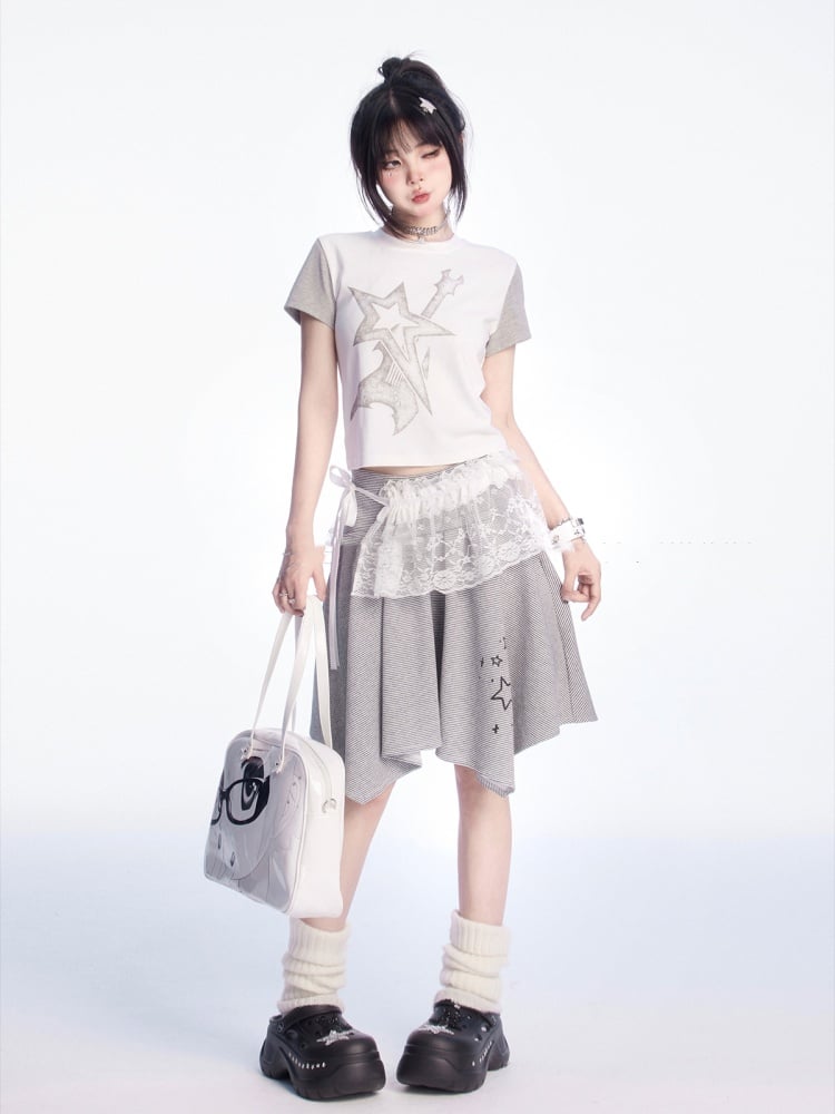 グレーのカラーブロックデザインY2KスタープリントTシャツとホワイト