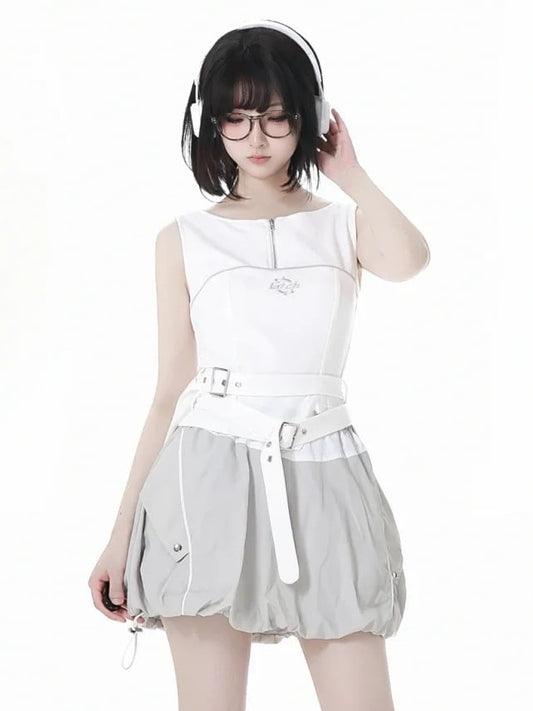 ホワイトジッパーネックラインバックルストラップテックウェアタンクトップ