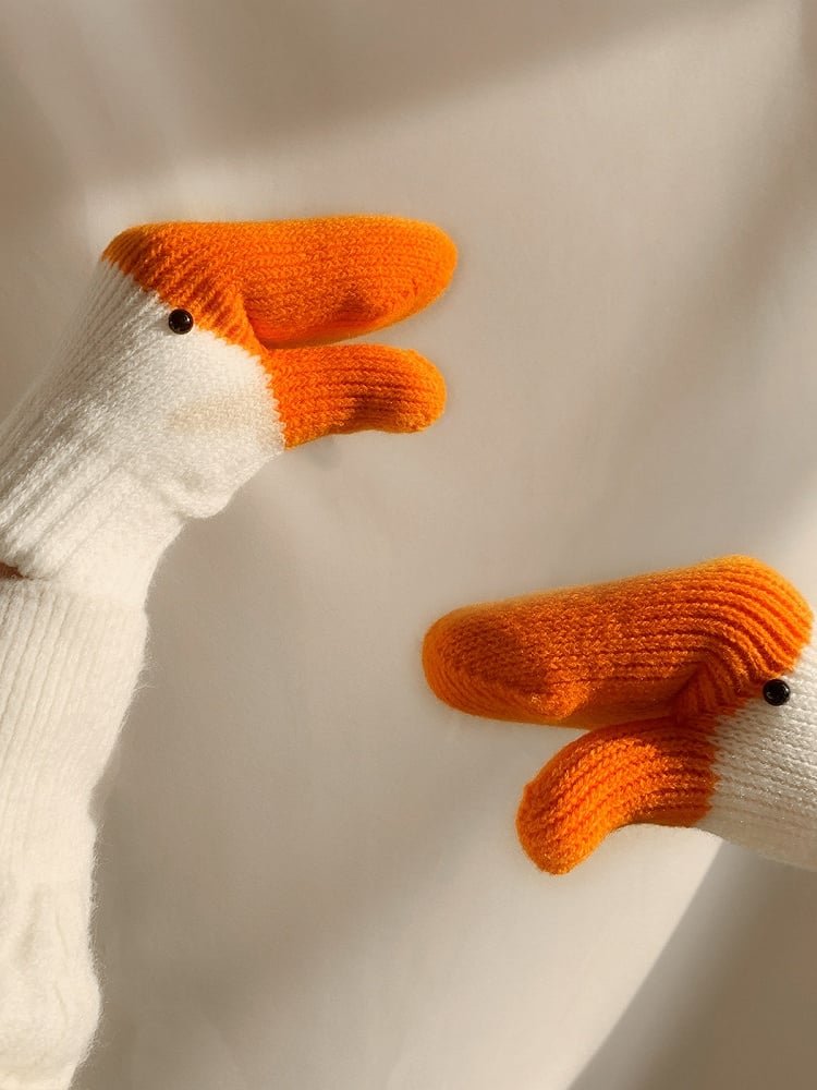 Duck Knit Mittens Beak