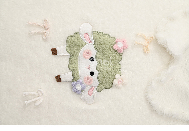 Süßes weißes Strickkleid mit Peter-Pan-Kragen und Lamm-Applikation