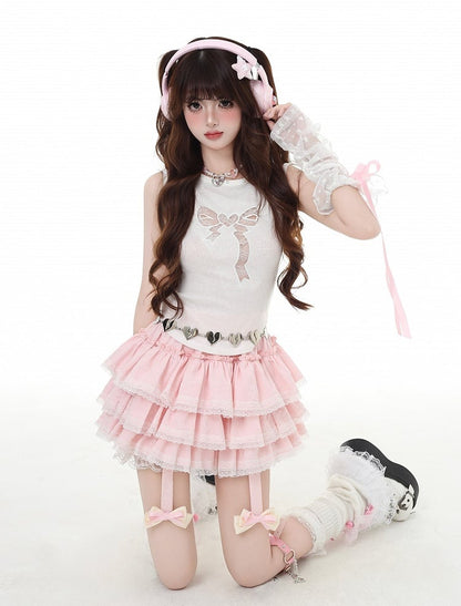 華やかなタンクトップ ホワイト 蝶結び型カットアウト