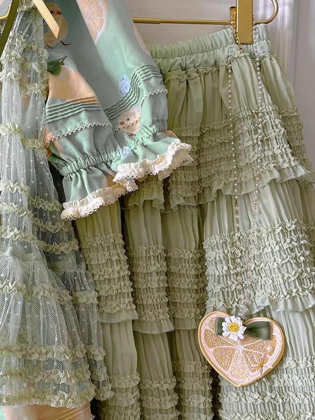 Perlenkette in Herzform mit Zitronenstickerei