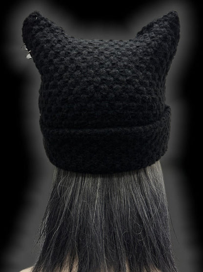 ブラックパンクロックスタッド耳付きビーニー