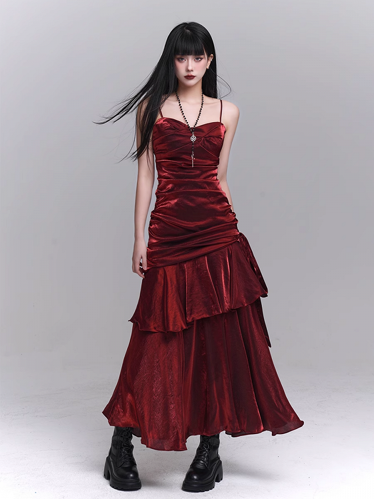 Abendkleid mit herzförmigem Ausschnitt und gerüschtem Design, Weinrot