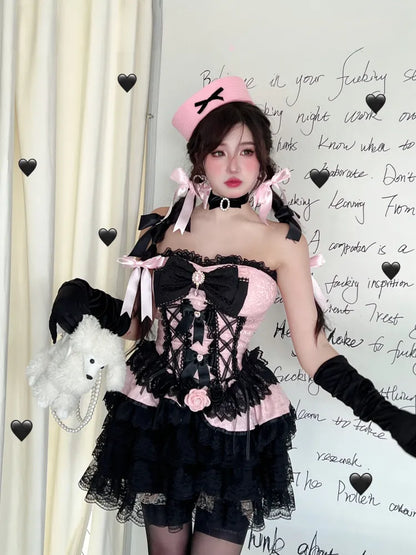 Schwarzes und rosafarbenes trägerloses Prinzessinnen-Korsett-Top mit Schnürung / Schwarze Spitzen-Pumphose