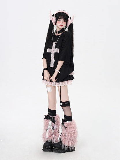 Pink Bittersweet Black Loose with Cross Applique T-Shirt