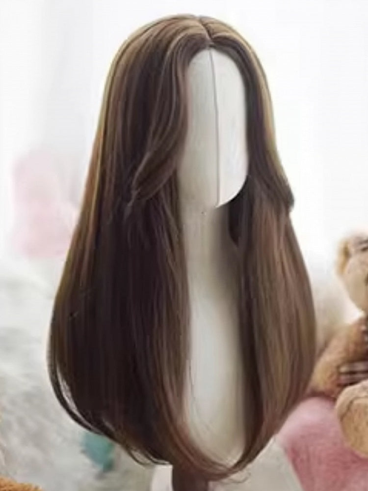 ダークブラウンのロングストレートウィッグ（カーテンバング付き）