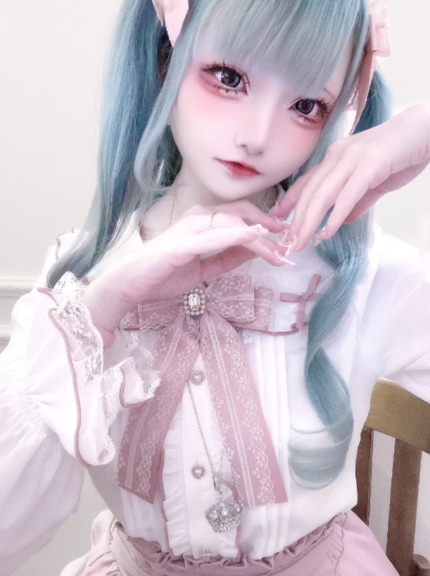 エッジキャビアージュリボンカラーブラウスドール