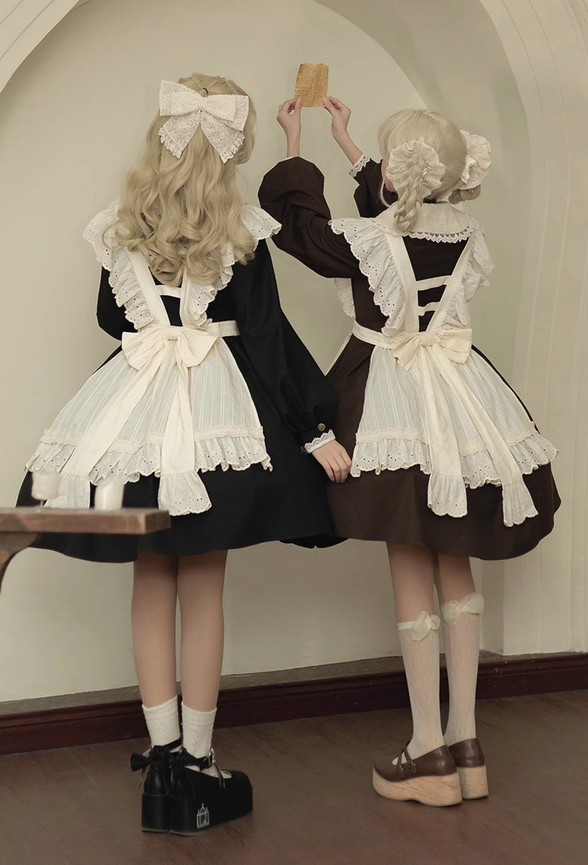 1 Eva Chou Hair + chou Elegant Series Apron for Ribbon reservations: June Deadline