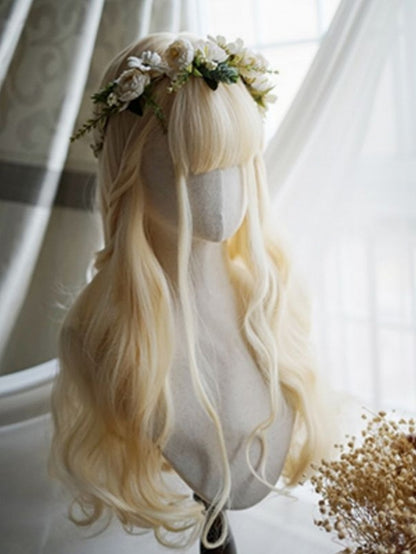 Hellblonde lange gewellte Perücke mit vollem Pony