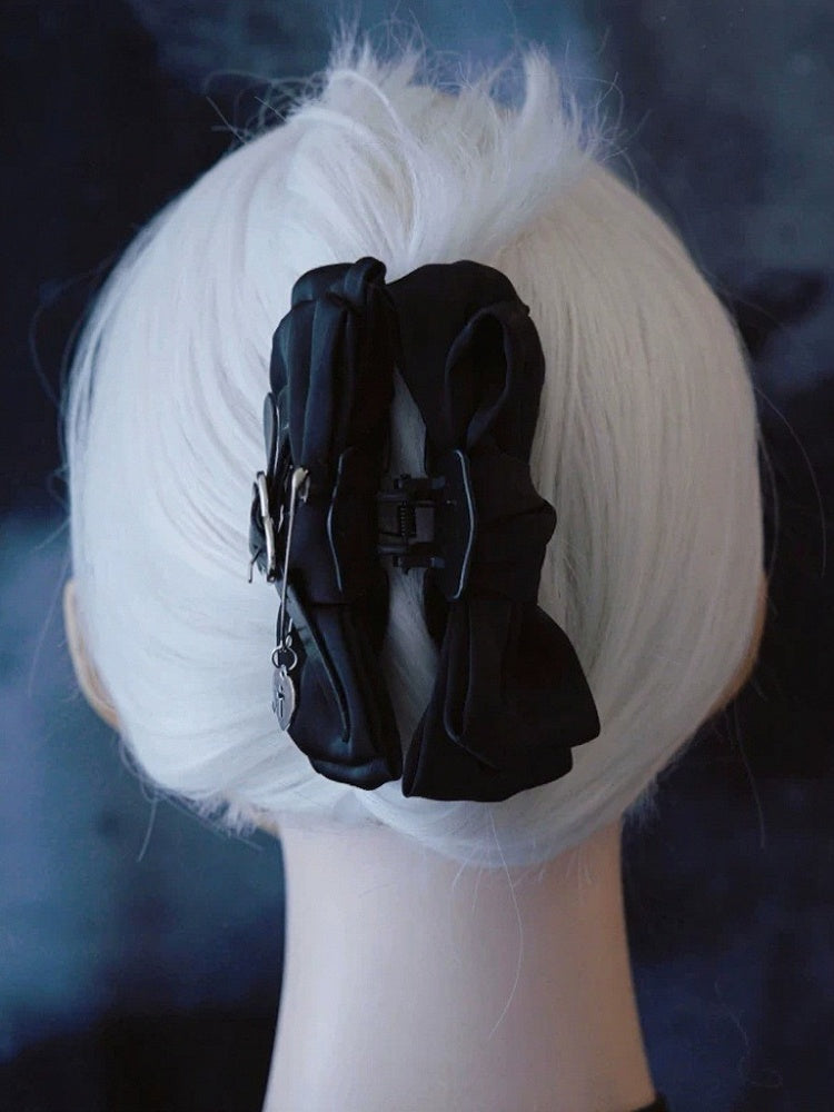 Black Hair Claw Clip with Heart and Bow Decoration - Strange Sugar
