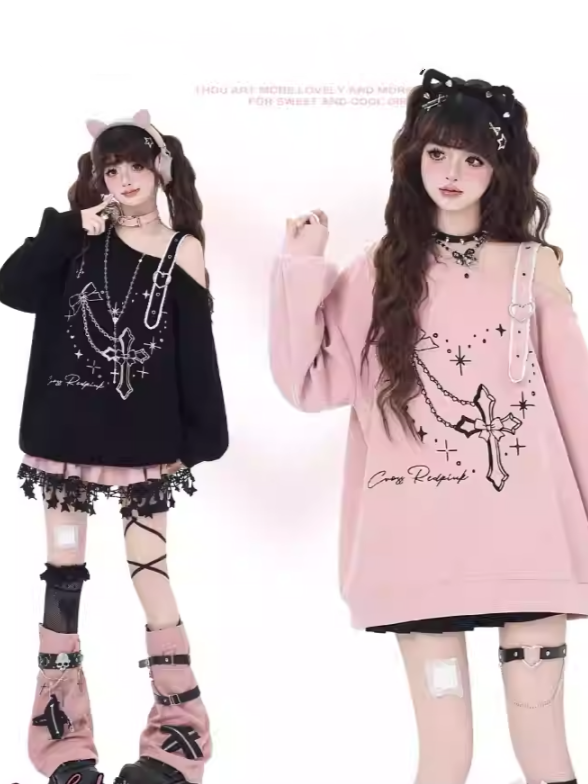 ブラック/ピンクのアシンメトリーネックライン、ハートバックル、クロス刺繍スウェットシャツ