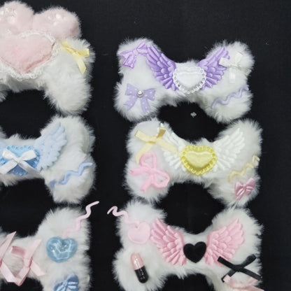 ふわふわの骨型ヘアクリップ