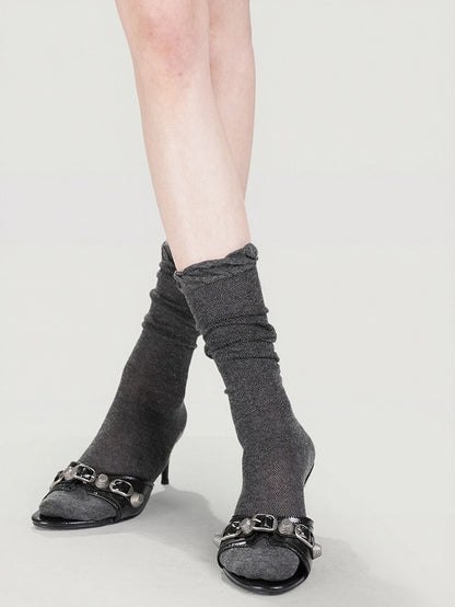 Minimalist Ruffled Calf Socks - ModaSwings