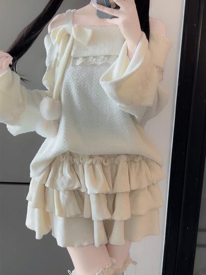 ベージュの蝶結びレースディテールのプラッシュトップ、アプリコットのフリルトリム、膝上丈のティアードスカートセット