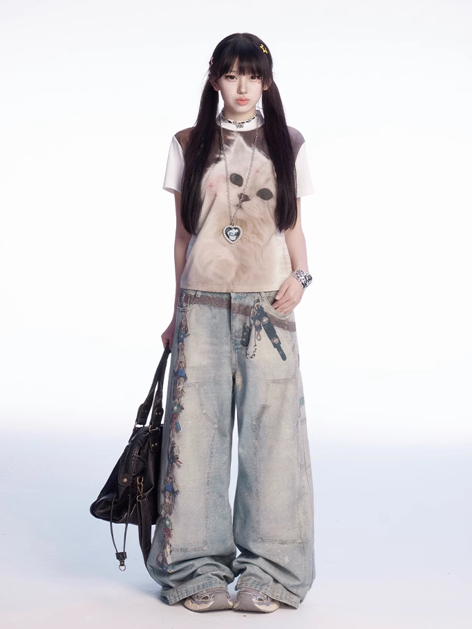 Weißes T-Shirt mit Rundhalsausschnitt und Vintage-Kätzchen-Print in schmaler Passform