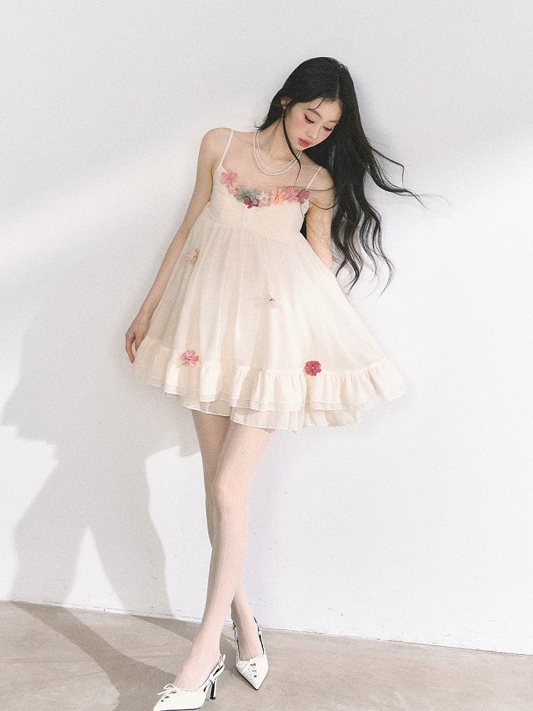 Empire-Taille, floraler Ausschnitt, gestufter Rüschensaum, Urlaubs-Camisole-Kleid, Aprikose, verziert