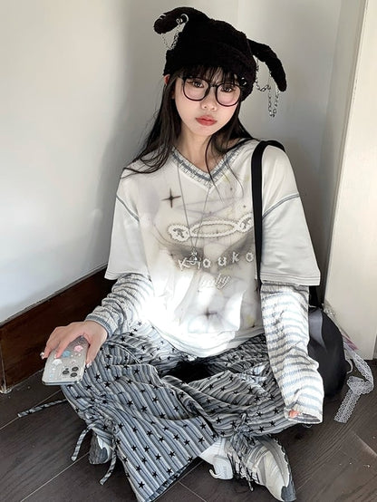 ホワイトフェイクツーピースVネックグラフィックTシャツ