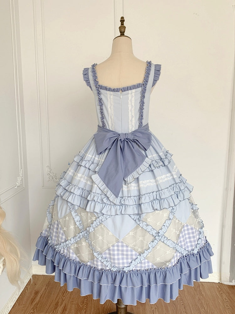 Lässiges Lolita-Kleid mit blauem Gingham-Muster und floralen Spitzenaufnähern