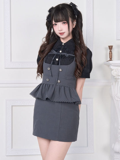Accents with Brooch Blouse Short Jirai Black Bow Sleeve and Lace Kei Top
