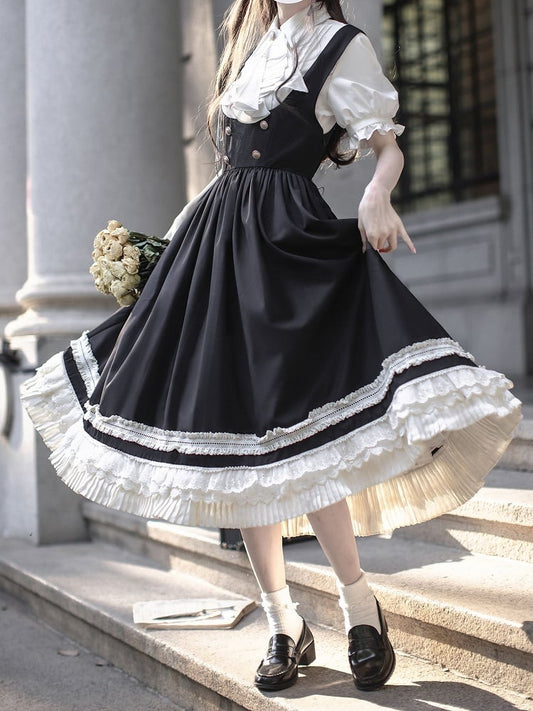 Schwarzes Overallkleid im Preppy-Stil mit hoher Taille und beigem Spitzenbesatz