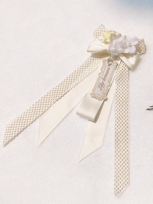 Floral Beige Design Brosche Bowknot