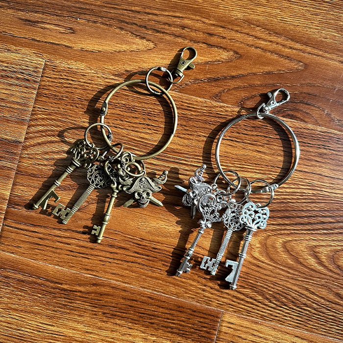 Belt Keys Black / Coffee Charm with