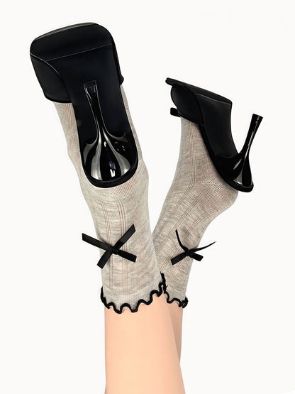 with Vertical Bowknots Pattern Black/White/Gray Socks Cuff Ruffled Striped