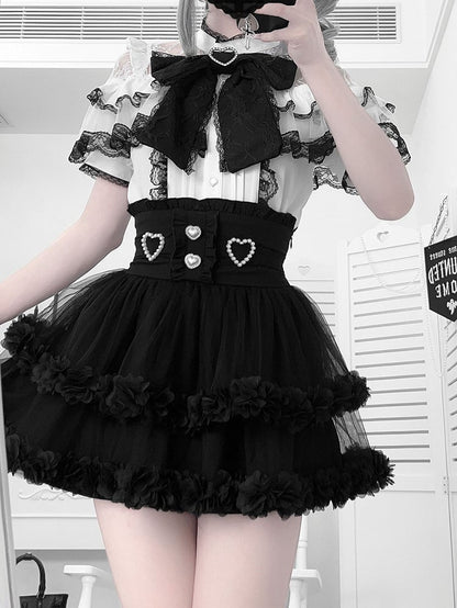 Ärmelbluse, Illusionsausschnitt, weißer kurzer Kontrast, schwarze Spitze mit Jirai Kei-Besatz