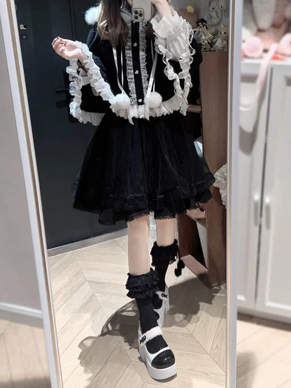 Plush Black Hooded Contrast Heart Jirai Lace with Buttons Kei Cape White