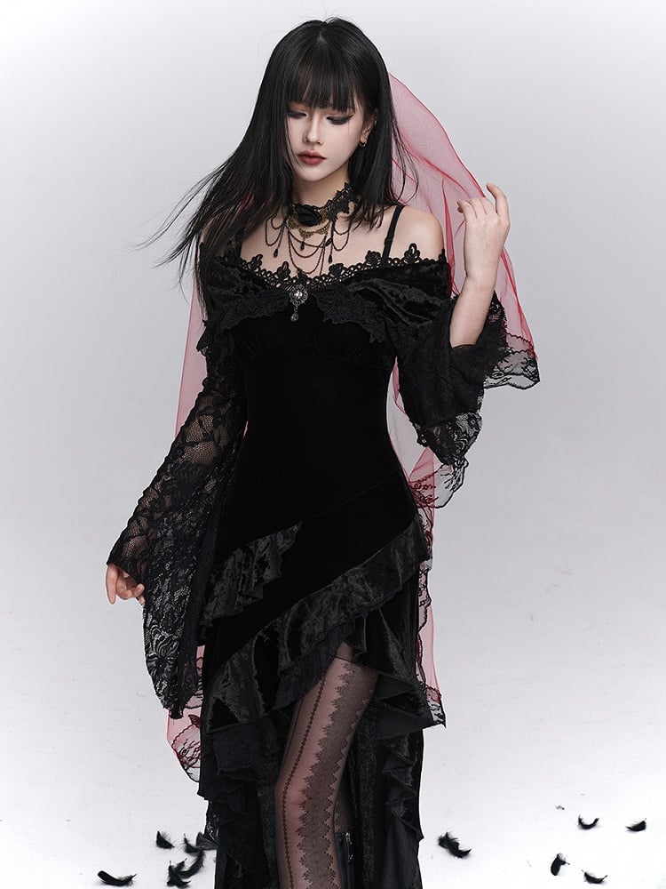Schwarzes Gothic-Kleid mit schulterfreien Ärmeln und Blumenglocke als Halloween-Kleid