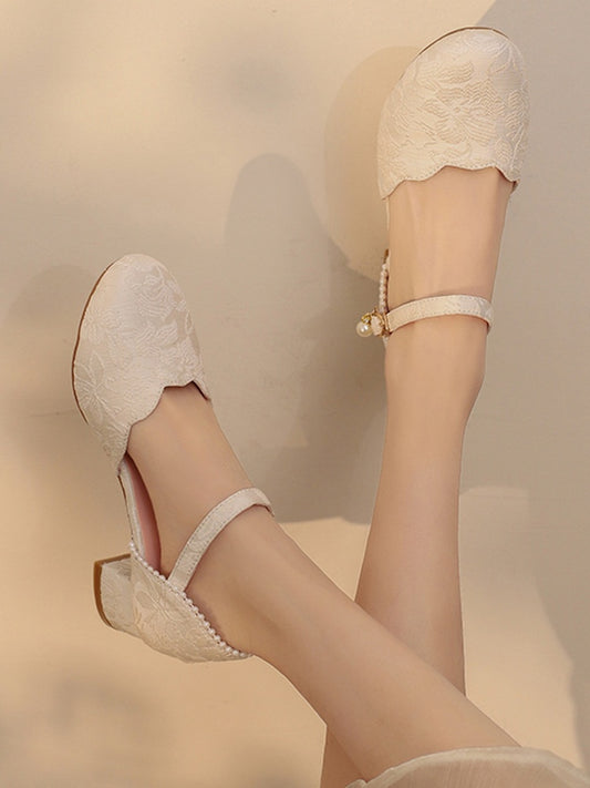 Sandalen Qi Beige Edge Scalloped Satin Cup Bead-Embellished Heel mit Lolita