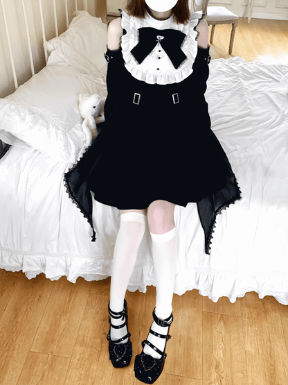 Kleid mit offenen Schultern, verstellbaren Herzschnallen und Taschentuchsaum und Jirai Kei, Schwarz/Weiß