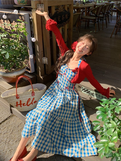 Blaues Allover-Neckholder-Kleid mit Blumendruck und kariertem Halsausschnitt, süß