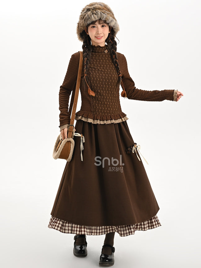 ブラウンの蝶結びディテール、足首丈スカート、チェック柄、フリル裾