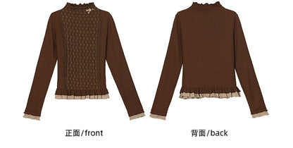 Braunes Oberteil mit Rüschenausschnitt und langen Ärmeln und Rüschensaum