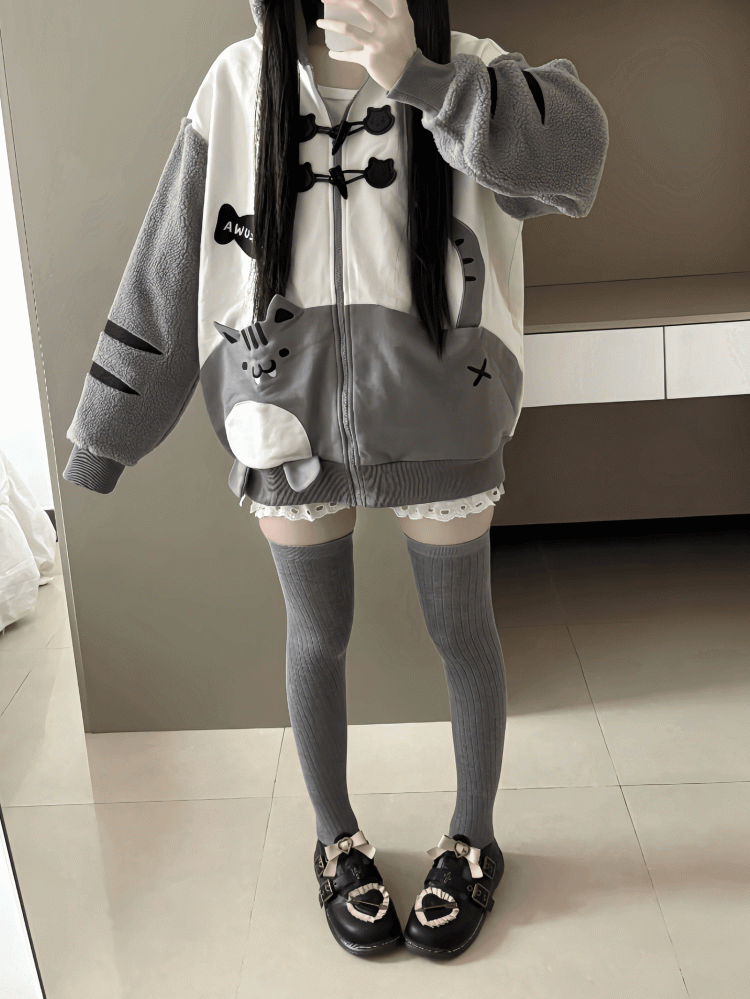Cozy and Hood Coat 'Moe' - White Cat Gray Ear Fleece Daywear