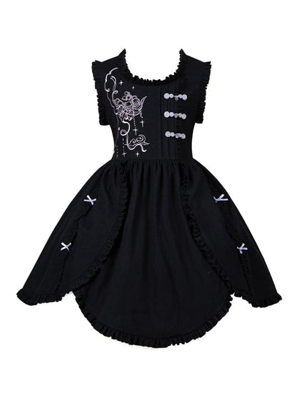 Lila Maiglöckchen, schwarze Schürze mit gewelltem Rand und Saum