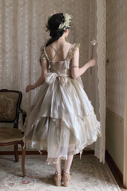 Kleid mit fliegenden großen Lolita-Ärmeln