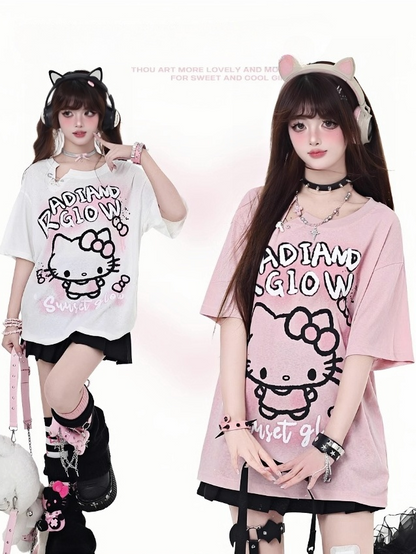 Adorable Kitty Graffiti Pink/White Bittersweet Detail T-Shirt Pin