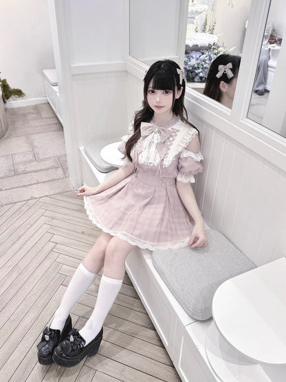 Cutout Neck Kei with Pink Lace Plaid Lace-up Dusty Jirai in Style White Shoulder Dress Details