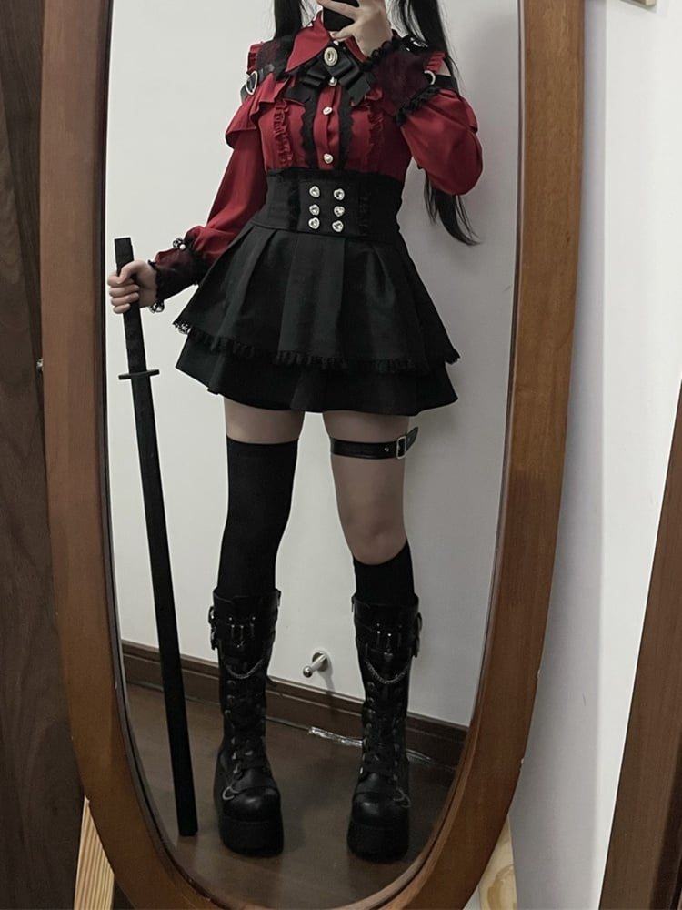 ダークレッドのハート型ボタン留めジライケイトップス（蝶ネクタイ付き）